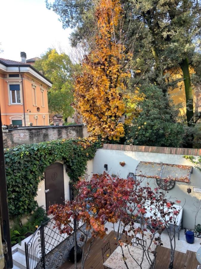 Borgogna 14 Hotel Reggio Emilia Exterior photo